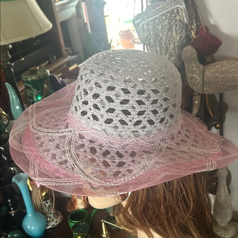 Vintage Pink & White Wide Brimmed Derby Hat - Picture 4 of 14